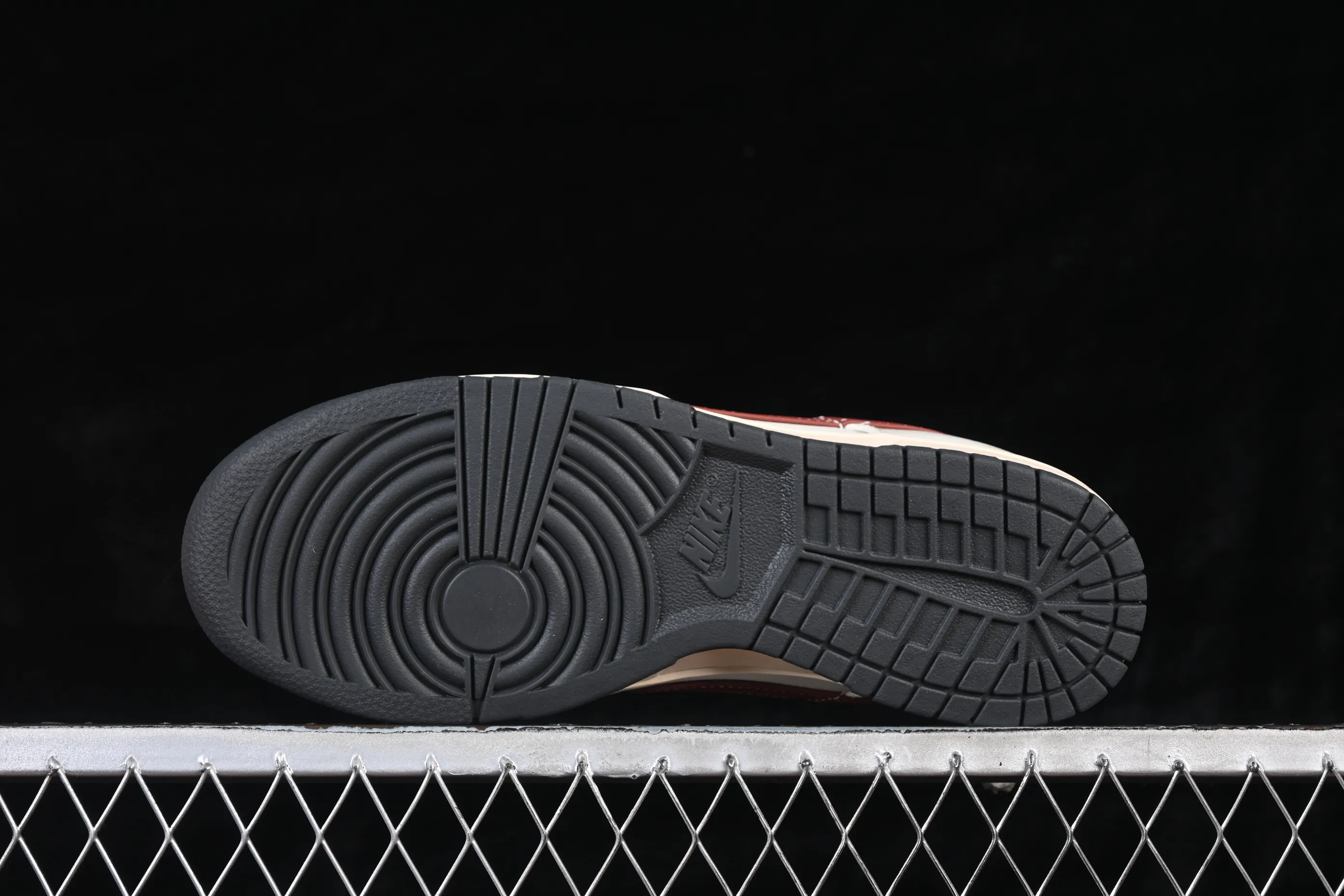 All categories Nk SB Dunk Series Nk SB Dunk Low High-end customized low-top sneakers Nike SB Dunk Low Beige Red Low-top casual sneakers WB0620-118
